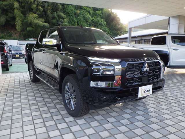 Mitsubishi Triton 9