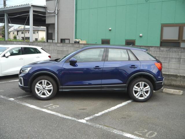Audi Q2 3