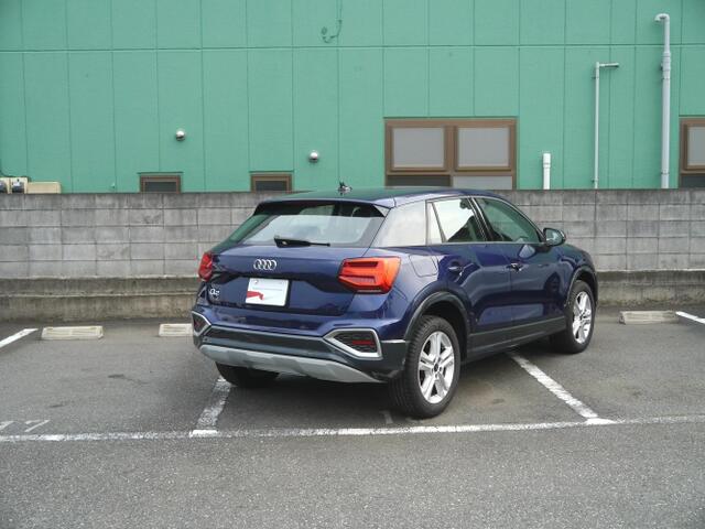 Audi Q2 4
