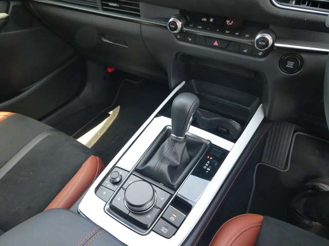 Mazda CX-30 12