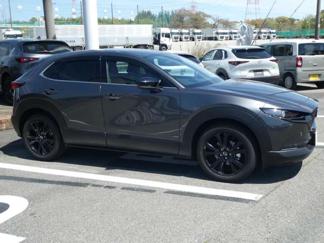 Mazda CX-30 4