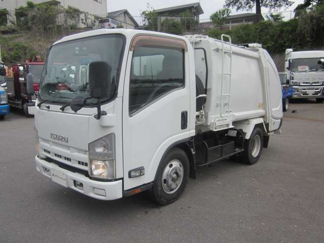 Isuzu Elf 3