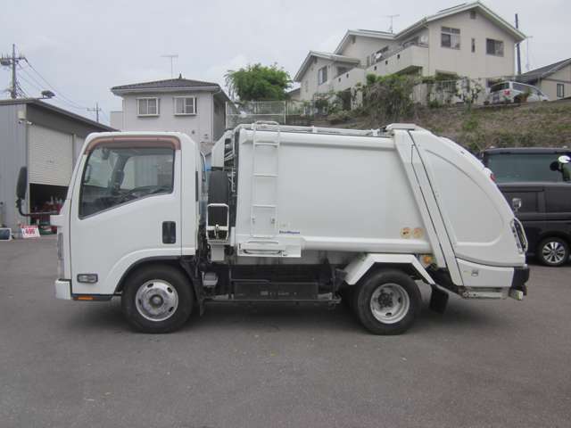 Isuzu Elf 4