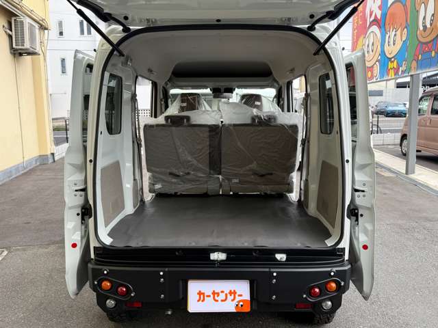 Suzuki Every 9