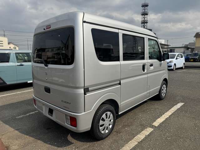 Suzuki Every 8
