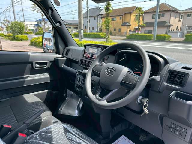 Daihatsu Hijet Cargo 9