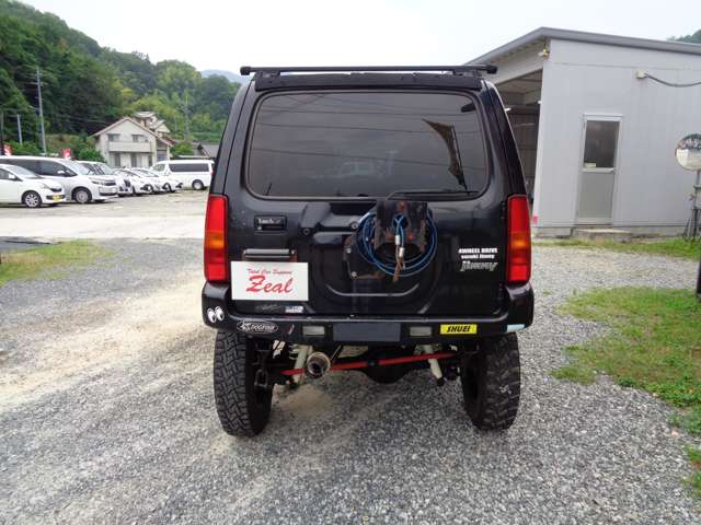 Suzuki Jimny 12
