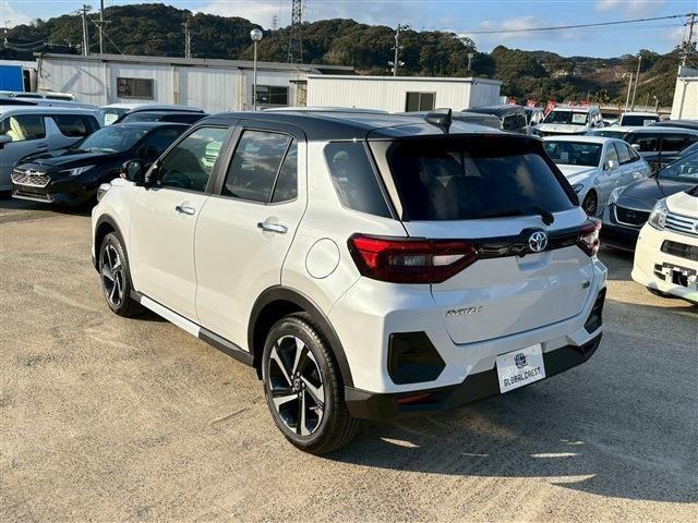 Toyota Raize 7