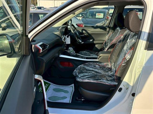 Toyota Raize 10