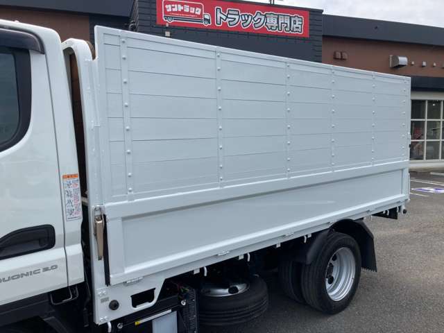Mitsubishi Fuso Canter 12