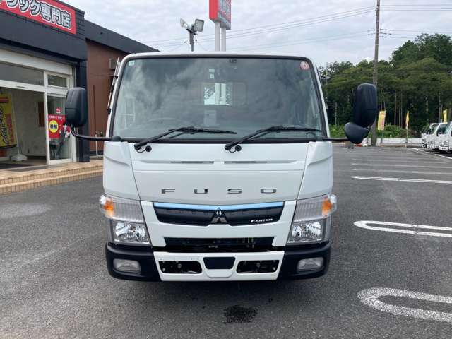 Mitsubishi Fuso Canter 2
