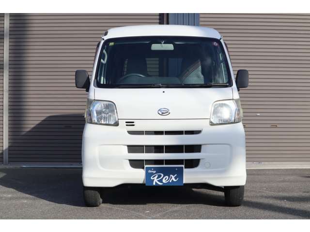 Daihatsu Hijet Cargo 2