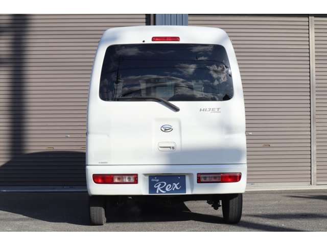 Daihatsu Hijet Cargo 5