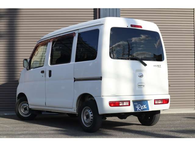 Daihatsu Hijet Cargo 6