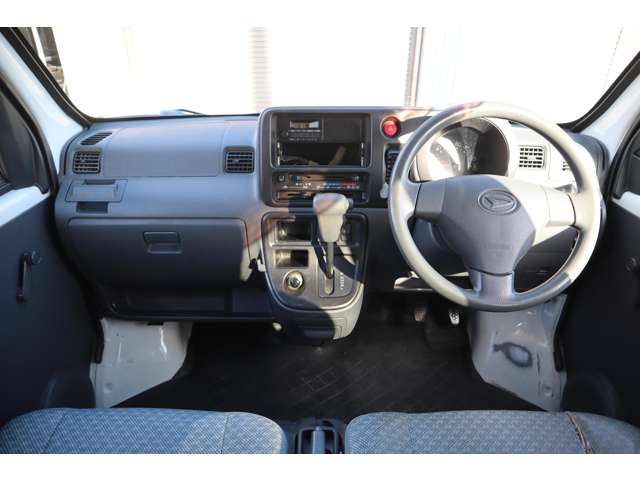 Daihatsu Hijet Cargo 9