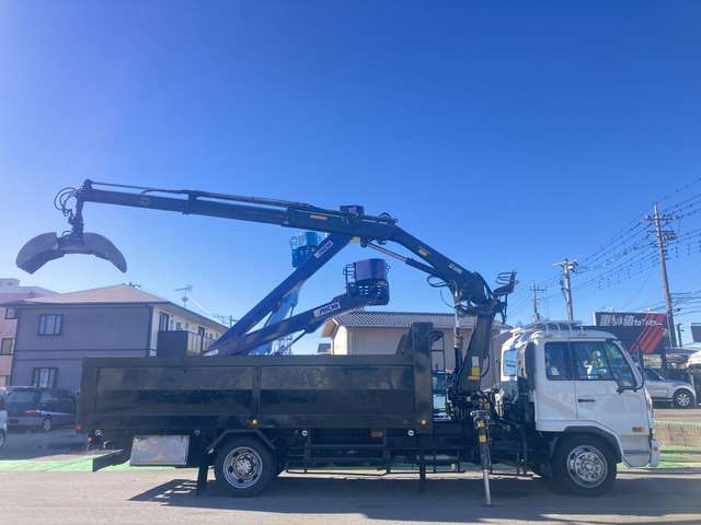 UD Trucks Condor 8