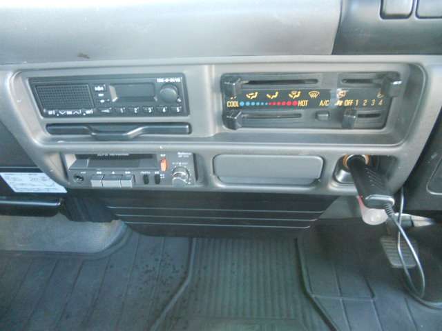 Isuzu Elf 11