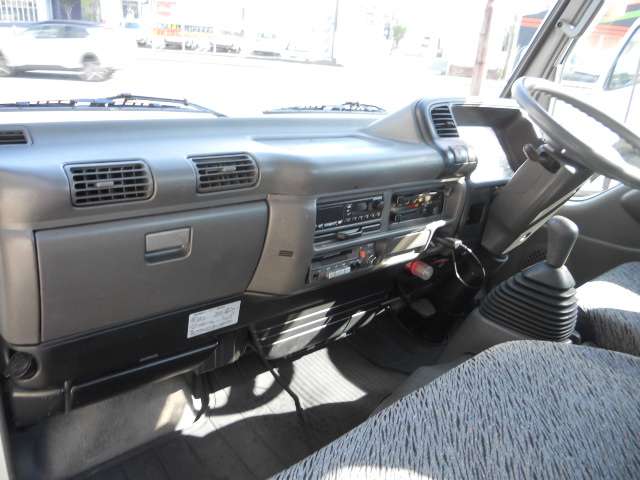 Isuzu Elf 12