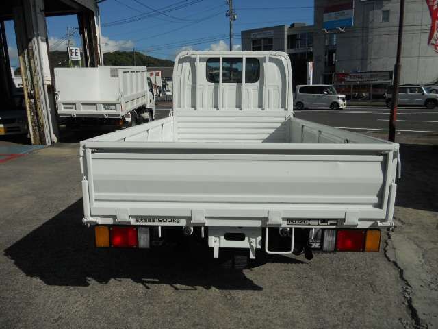 Isuzu Elf 7