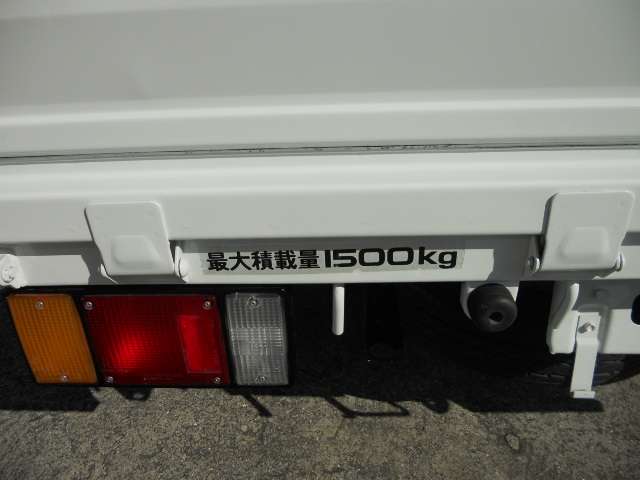 Isuzu Elf 9