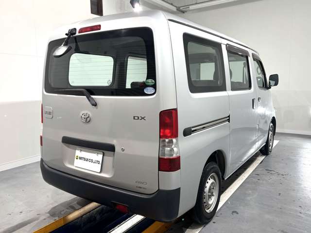Toyota Light Ace Van 8