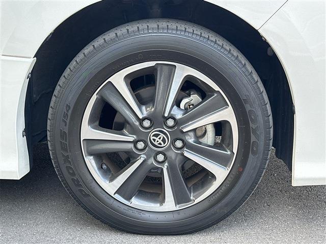 Toyota Voxy 9
