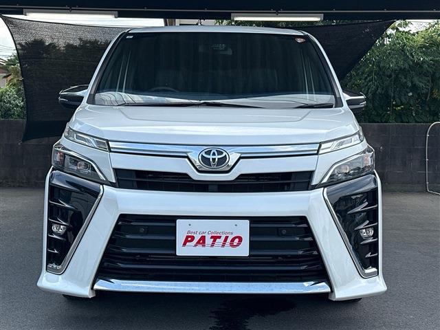 Toyota Voxy 10
