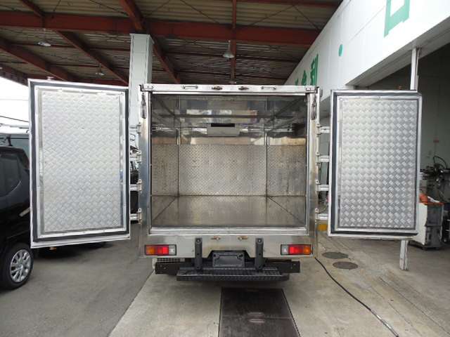 Hino Dutro 5