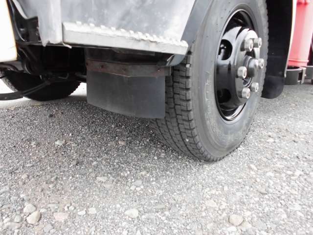 Isuzu Forward 2