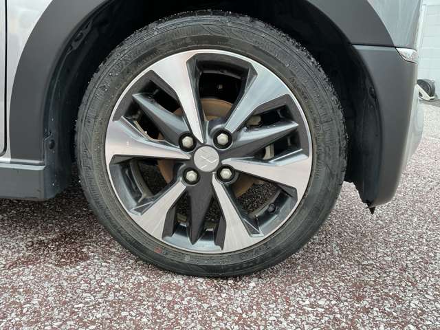 Mitsubishi eK X 8