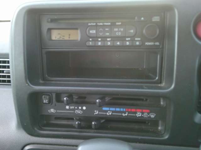Daihatsu Hijet Deck Van 12