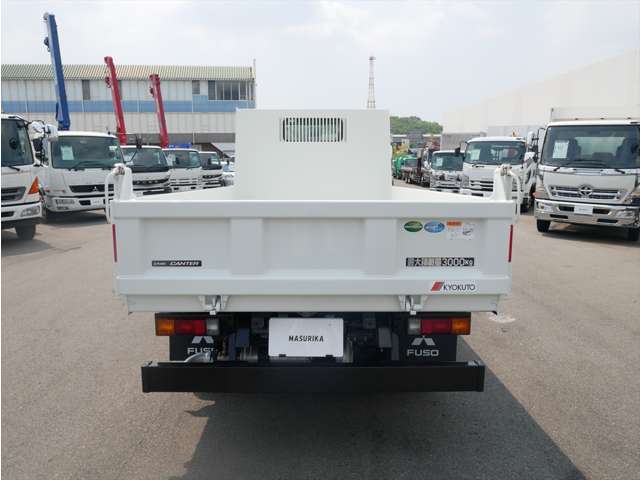 Mitsubishi Fuso Canter 7