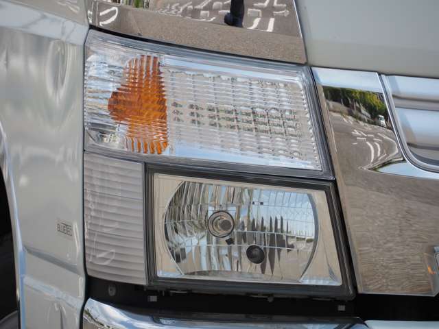 Mitsubishi Fuso Canter 8