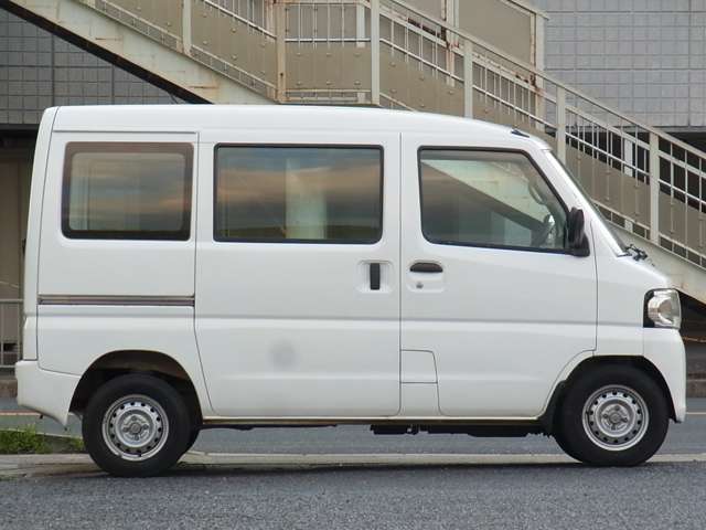 Nissan NV100 Clipper 10