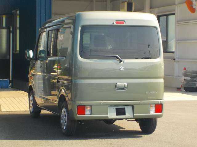 Suzuki Every 8