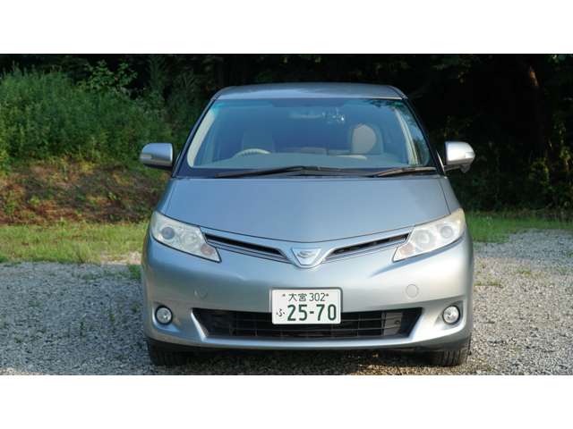 Toyota Estima 2