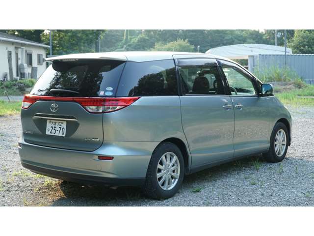 Toyota Estima 5