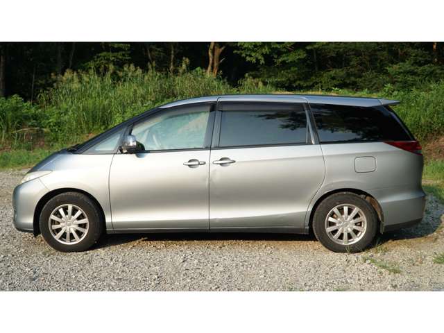 Toyota Estima 8