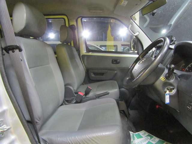 Toyota Light Ace Van 6