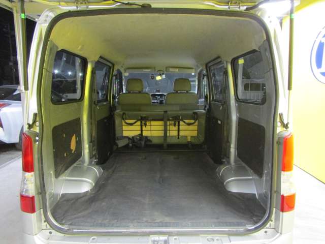 Toyota Light Ace Van 10