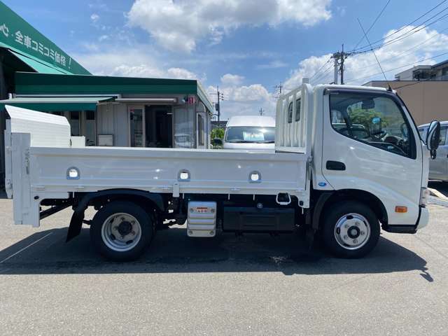 Hino Dutro 4
