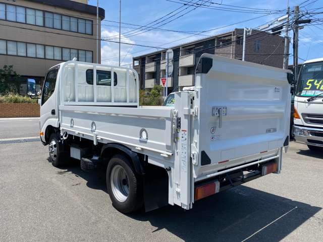 Hino Dutro 6
