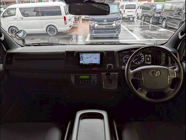 Toyota Hiace Van 2