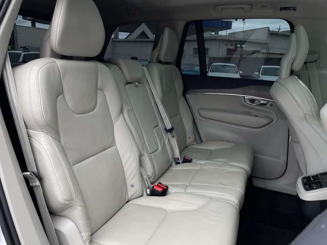 Volvo XC90 11
