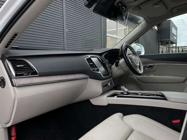 Volvo XC90 12