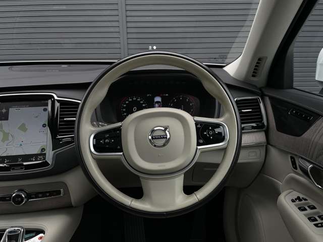 Volvo XC90 6
