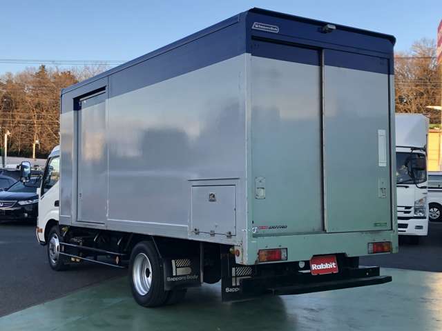Hino Dutro 6