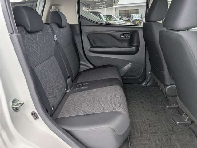 Mitsubishi eK X 8