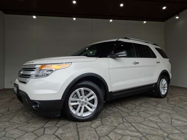 Ford Explorer 2