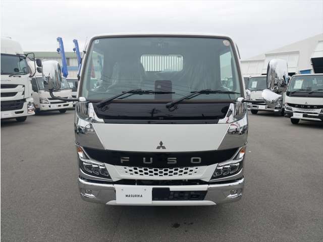 Mitsubishi Fuso Canter 11